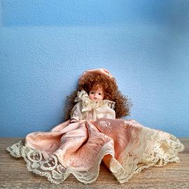 Bambola VINTAGE da collezione