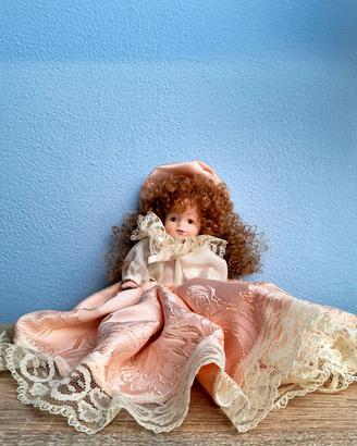 Bambola VINTAGE da collezione