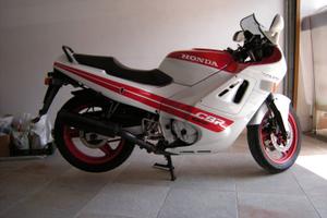 CBR 600