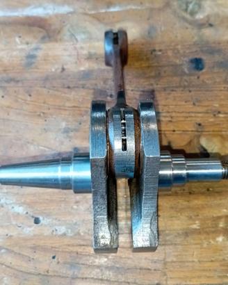 Albero motore Vespa VL1 VL2 nuovo