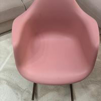 Sedia a dondolo rosa stile Eames - Rosa base legno