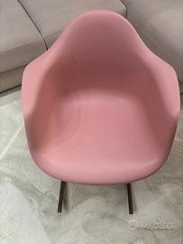 Sedia a dondolo rosa stile Eames - Rosa base legno