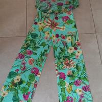 completo maglietta e pantaloni a fiori taglia 42