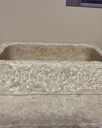 Lavabo da bagno in pietra d’istria