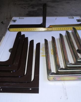Reggimensola in metallo, rivest. plastica Marrone