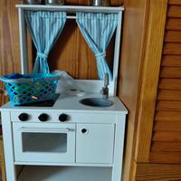 Cucina+tavolo+sedie +lavagna