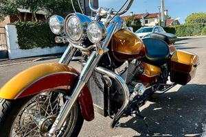 Honda Shadow Custom - molte parti artigianali