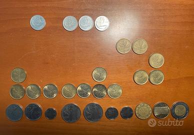 Gruppo di 52 MONETE LIRE ITALIANE