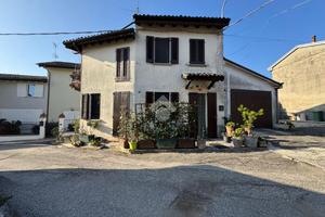 CASA SEMINDIPENDENTE A BOSNASCO