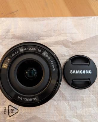 Obiettivo Samsung nero 16-50mm PowerZoom NX Mount