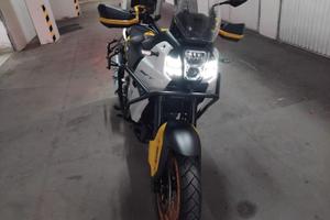 Qj svt 650 x 2024 - 6.280 km, pari a nuovo