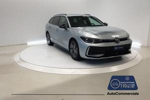 Volkswagen Passat 1.5 eTSI 150CV ACT DSG R-Li...
