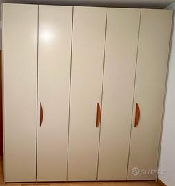 Armadio 5 ante