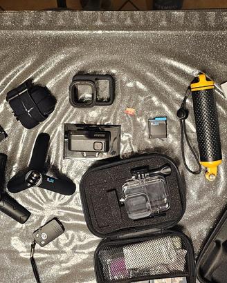 GoPro HERO 8 Black + Gimbal + Molti Accessori