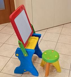 Tavolino-lavagna per bambini con sgabello