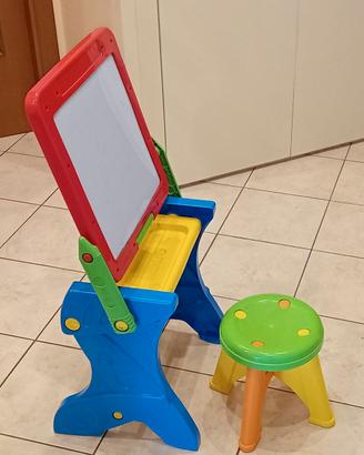 Tavolino-lavagna per bambini con sgabello