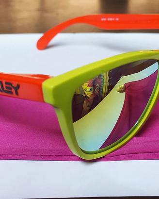 Occhiali da sole Oakley Frogskins 24-361 Polarizza
