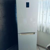 frigo Samsung con congelatore 