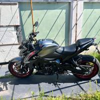 Suzuki gsx s 1000