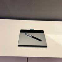 Wacom Intuos Pen and Touch