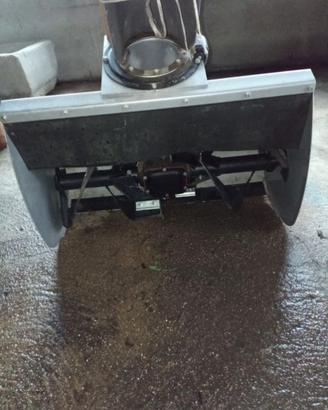 Spazzaneve applicabile a motocoltivatore BCS 6LD