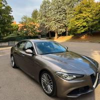 Alfa Romeo Giulia 2.2 180CV
