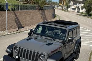 WRANGLER RUBICON con tetto apribile elettricamente