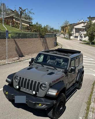 WRANGLER RUBICON con tetto apribile elettricamente