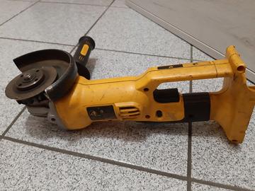 Smerigliatrice dewalt