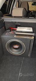 Subwoofer auto con amplificatore 