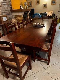 Tavolo legno massiccio con sedie