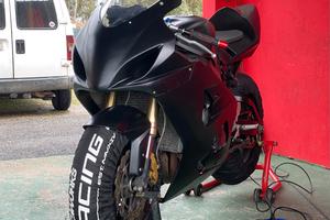 Gsxr 750 pronto pista