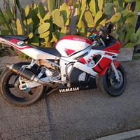 Yamaha IZF 600 R6