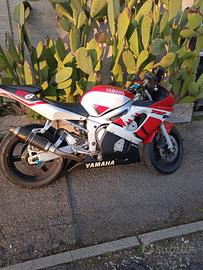 Yamaha IZF 600 R6