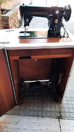 Macchina da cucire Singer, con motorino elettrico