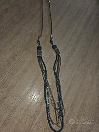 collana in metallo blu