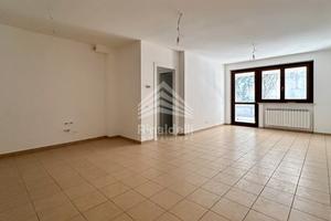 Tri locale con corte? Eccolo