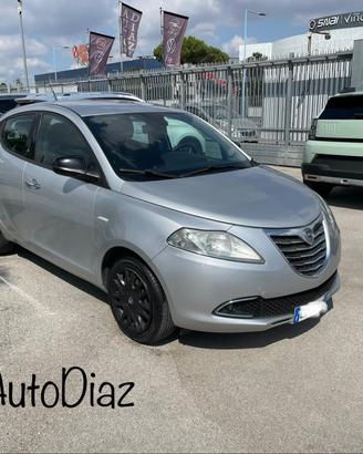 Lancia Ypsilon Gold a*f*f*a*r*e