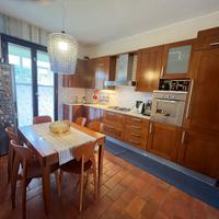 Cucina Gatto modello Daisy e tavolo Calligaris
