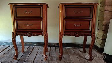  comodini stile classicio/barocco 