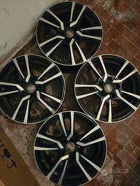 4 cerchi in lega  da 16 pollici con fori 5 x 112 