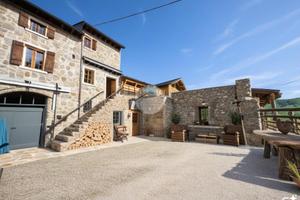 CASA DI CORTE A CAPRINO VERONESE