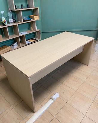 Scrivania in legno 180×80 cm
