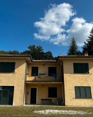 villetta con  due appartamenti 