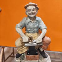 statuina fabbro in ceramica artigianale 