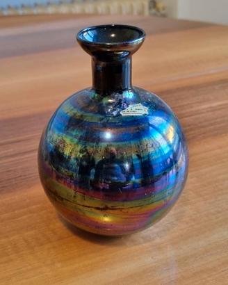 Vaso in vetro di Murano con finitura iridescente