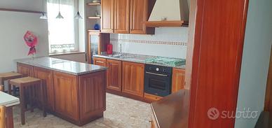 cucina in legno massello