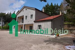 Villa di 357 m² con più di 5 locali a Vaglio Basil