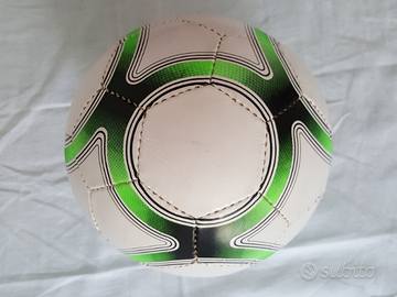 Pallone da calcio in cuoio