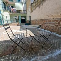 tavolino in ferro per esterno